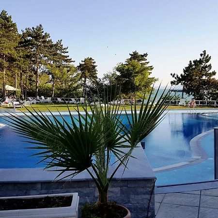Blue Bay Sea View Apartment Pomorie Luaran gambar